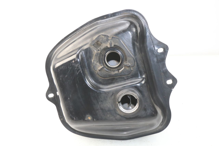 photo de RESERVOIR ESSENCE EUROCKA VIRTUALITY GT 4T 50 (2011 - 2017) - Zoom état d’usage