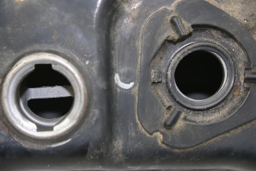 photo de RESERVOIR ESSENCE EUROCKA VIRTUALITY GT 4T 50 (2011 - 2017) - Zoom état d’usage