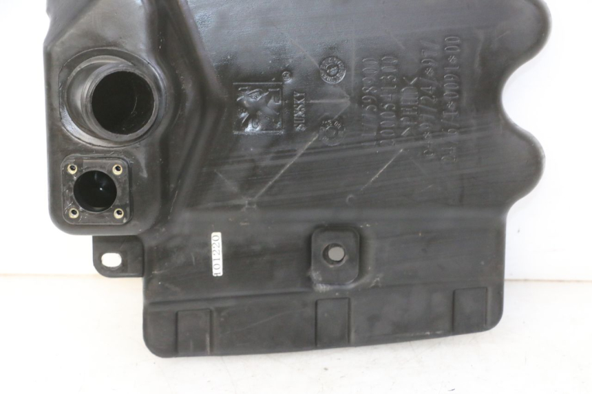 photo de RESERVOIR ESSENCE PEUGEOT VIVACITY NEW 4T 50 (2008 - 2017) - Points de fixation