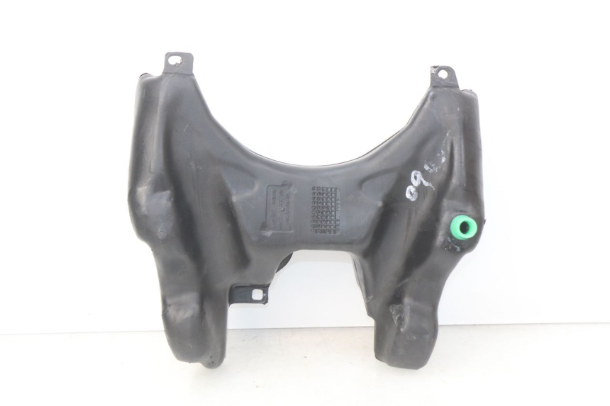 photo de RESERVOIR ESSENCE PEUGEOT VIVACITY 50 (1998 - 2003) - Détail de la pièce