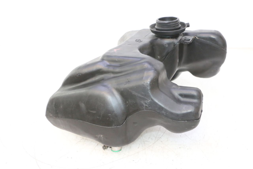 photo de RESERVOIR ESSENCE PEUGEOT VIVACITY 50 (2004 - 2009) - Autre angle de vue