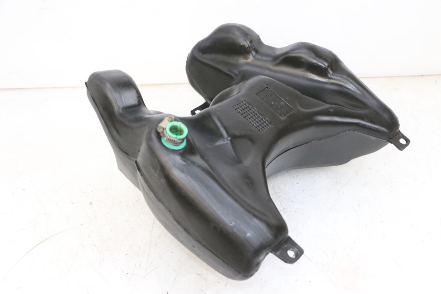 photo de RESERVOIR ESSENCE PEUGEOT VIVACITY 100 (1999 - 2008) - Détail de la pièce