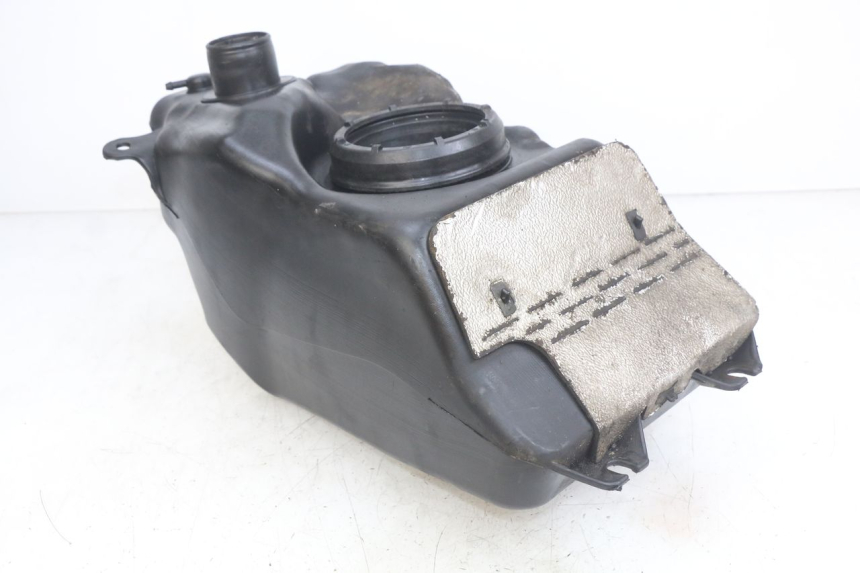 photo de RESERVOIR ESSENCE YAMAHA X-MAX XMAX 250 (2006 - 2009) - Autre angle de vue
