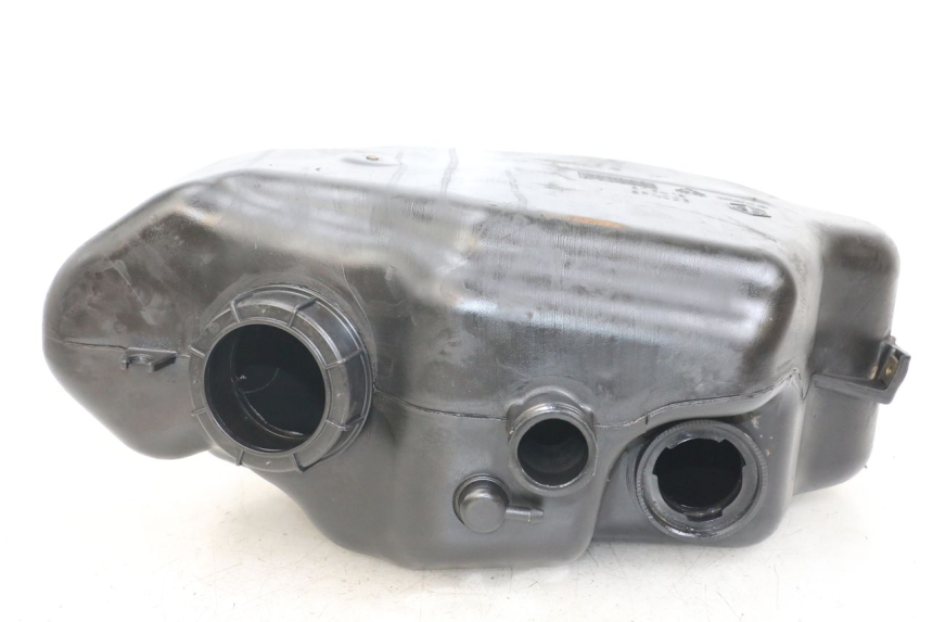 photo de RESERVOIR ESSENCE PIAGGIO X10 125 (2012 - 2017) - Zoom état d’usage