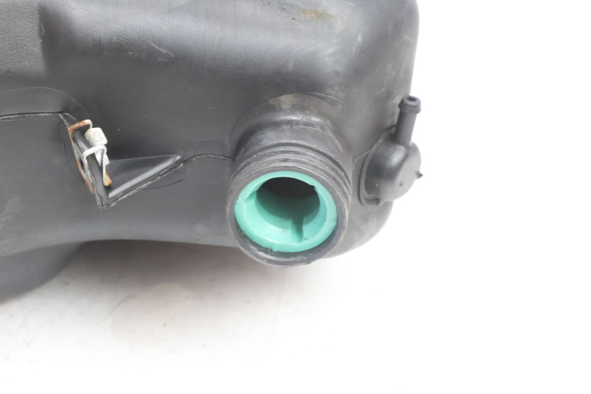 photo de RESERVOIR ESSENCE PIAGGIO X9 AMALFI 180 (2000 - 2003) - Autre angle de vue