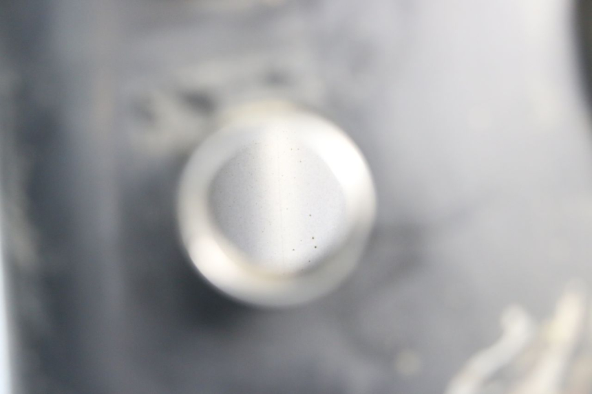 photo de RESERVOIR ESSENCE KYMCO XCITING 250 (2006 - 2009) - Autre angle de vue