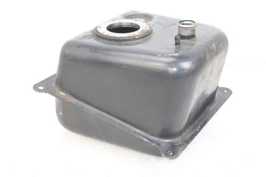 photo de RESERVOIR ESSENCE KYMCO XCITING 250 (2006 - 2009) - Points de fixation