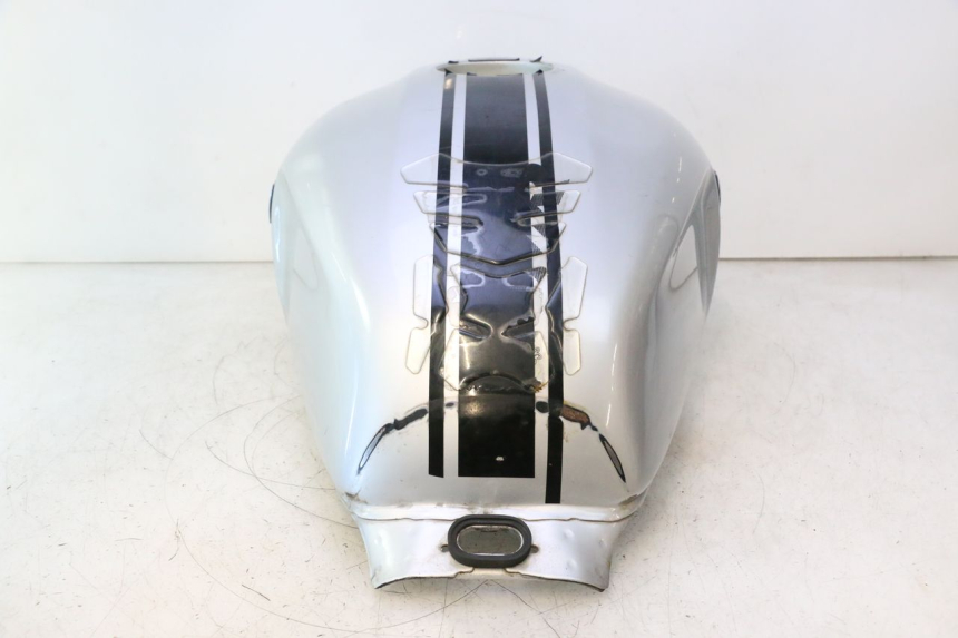 photo de RESERVOIR ESSENCE YAMAHA XJR 1300 (1998 - 2002) - Détails caractéristiques