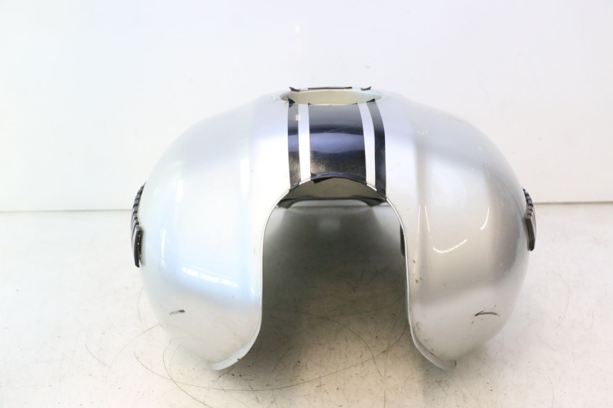 photo de RESERVOIR ESSENCE YAMAHA XJR 1300 (1998 - 2002) - Points de fixation