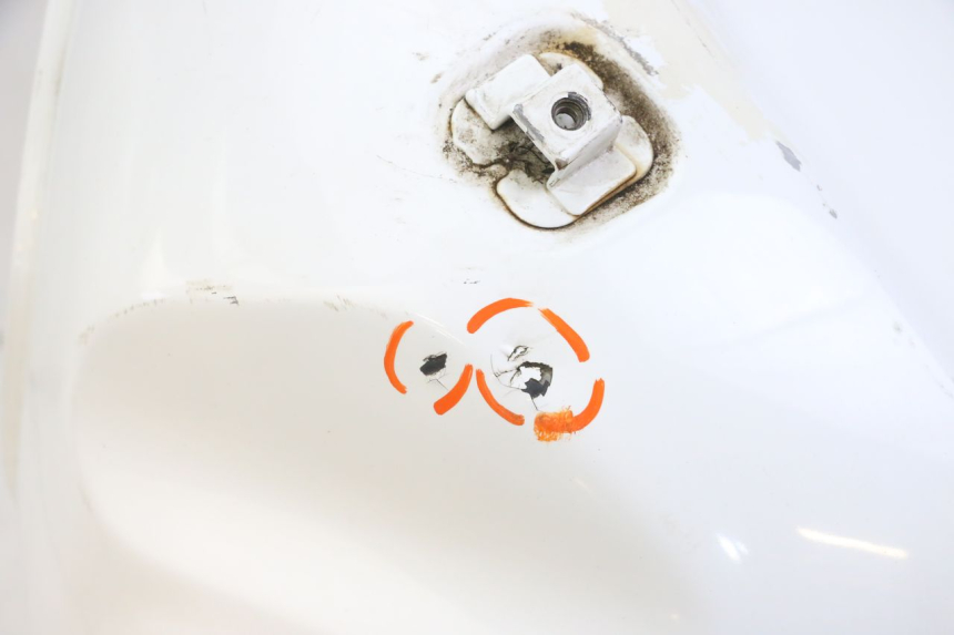 photo de RESERVOIR ESSENCE HONDA XLV VARADERO 125 (2000 - 2006) - Détail de la pièce