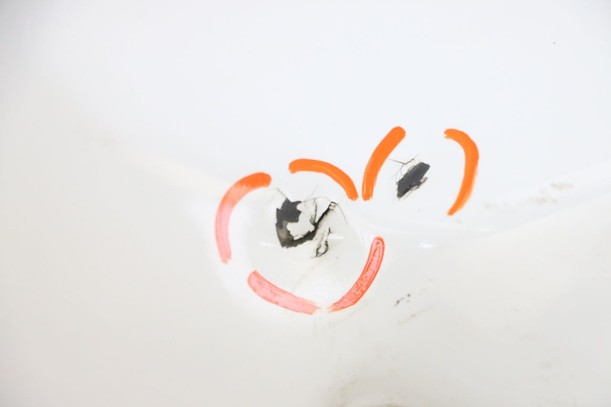 photo de RESERVOIR ESSENCE HONDA XLV VARADERO 125 (2000 - 2006) - Aperçu profil