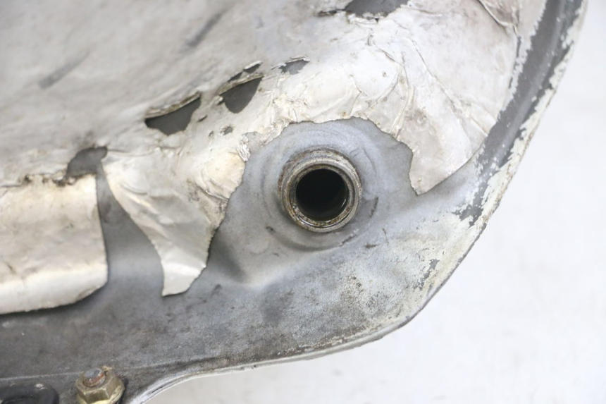 photo de RESERVOIR ESSENCE HONDA XLV VARADERO 125 (2000 - 2006) - État de surface