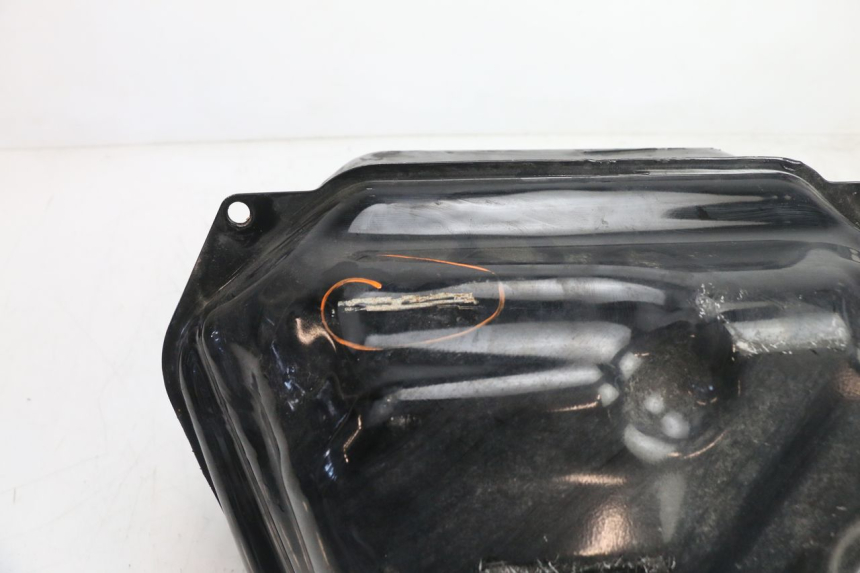 photo de RESERVOIR ESSENCE YAMAHA XP T-MAX ABS 500 (2005 - 2005) - Autre angle de vue