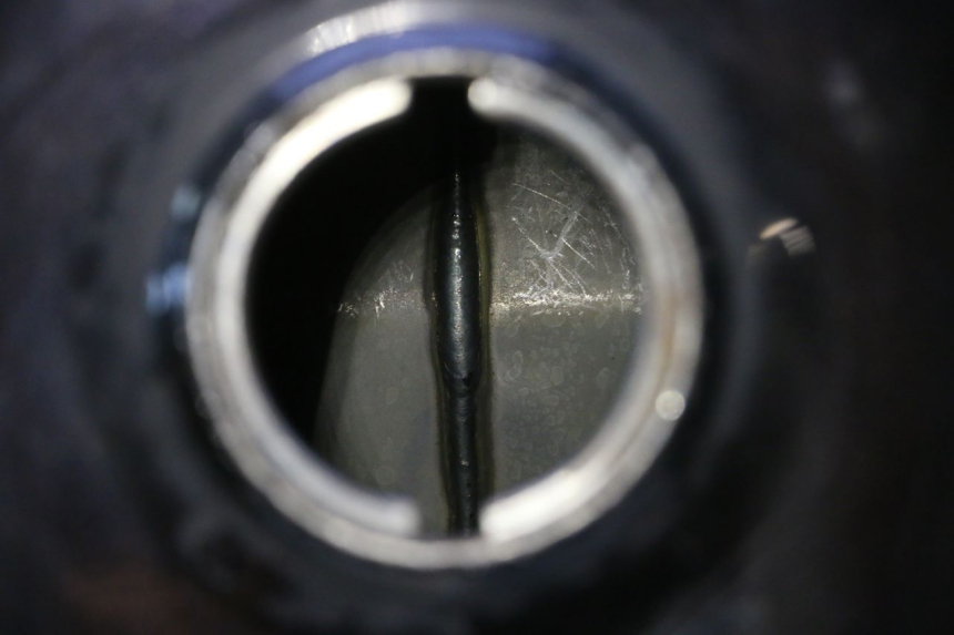 photo de RESERVOIR ESSENCE HONDA XRV AFRICA TWIN 750 (1990 - 1992) - Zoom état d’usage