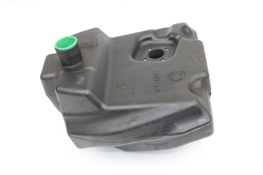 photo de RESERVOIR ESSENCE YAMAHA BW'S NAKED 50 (2008 - 2019) - Autre angle de vue