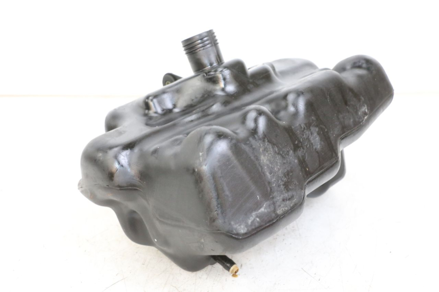 photo de RESERVOIR ESSENCE YAMAHA BW'S NG NEXT GENERATION 50 (1996 - 2003) - Gros plan technique