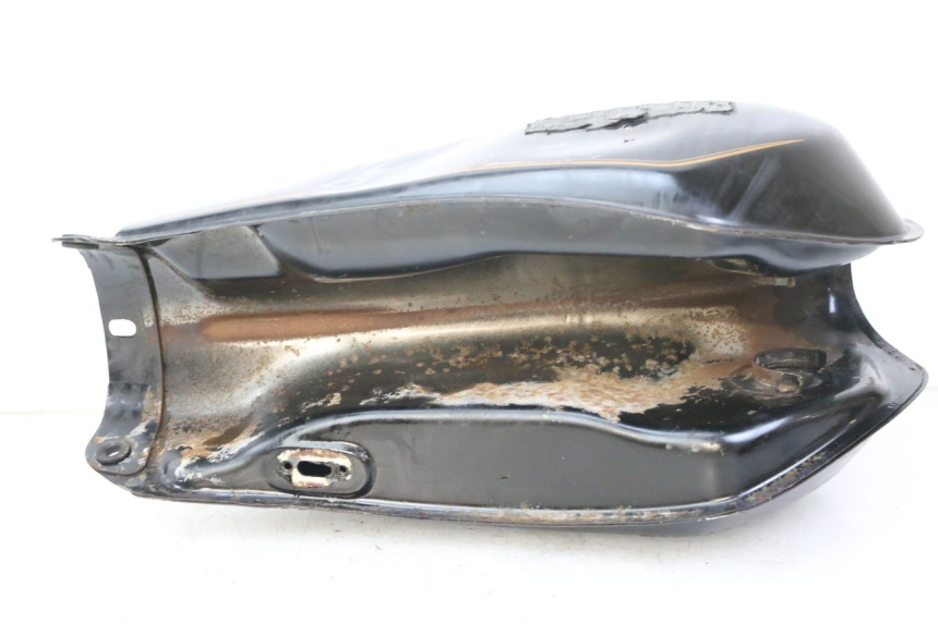photo de RESERVOIR ESSENCE YAMAHA SR 125 (1982 - 2003) - Zoom état d’usage