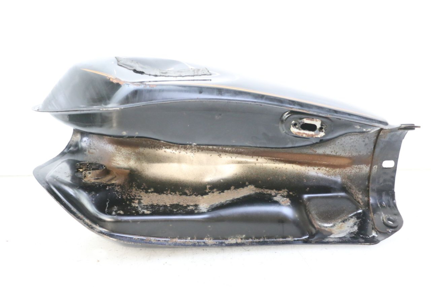 photo de RESERVOIR ESSENCE YAMAHA SR 125 (1982 - 2003) - Gros plan technique