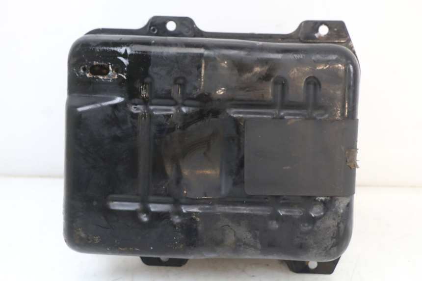 photo de RESERVOIR ESSENCE YAMAHA YE ZEST 50 (1992 - 1998) - Gros plan technique