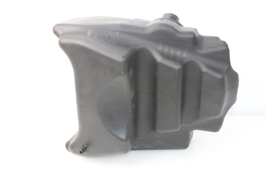 photo de RESERVOIR ESSENCE YAMAHA YP MAJESTY 125 (1998 - 2001) - Détail de la pièce