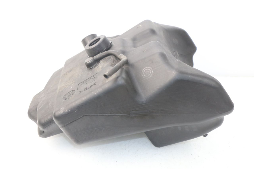 photo de RESERVOIR ESSENCE YAMAHA YP MAJESTY 125 (1998 - 2001) - Autre angle de vue