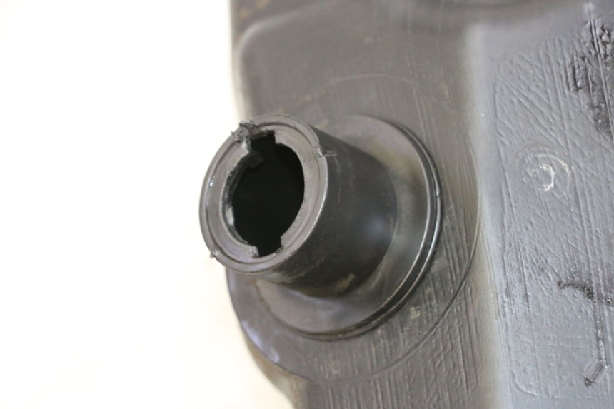 photo de RESERVOIR ESSENCE YAMAHA YP MAJESTY 125 (2007 - 2010) - Détail de la pièce