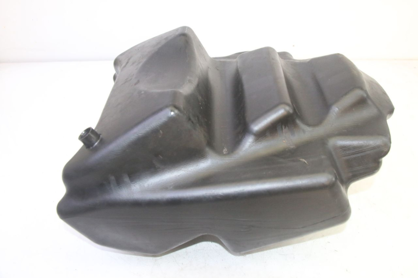 photo de RESERVOIR ESSENCE YAMAHA YP MAJESTY 125 (2002 - 2006) - Gros plan technique