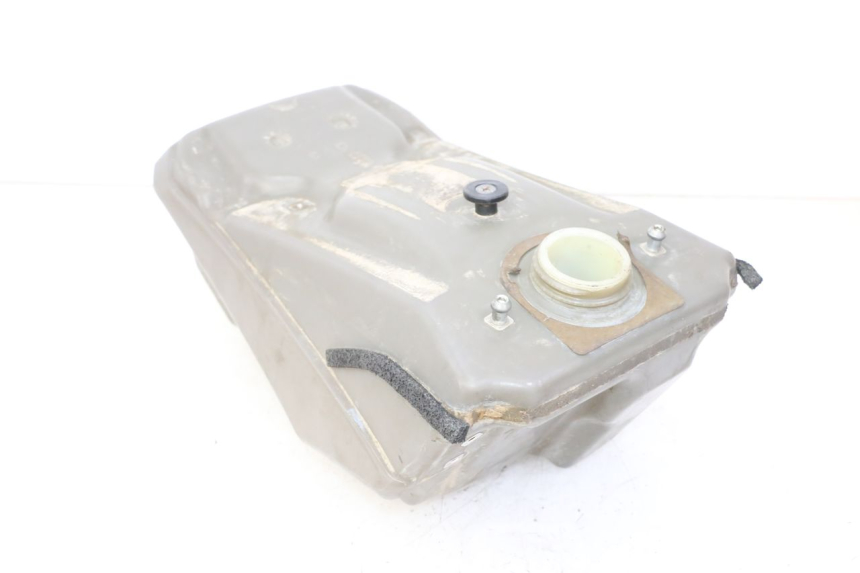 photo de RESERVOIR ESSENCE YAMAHA YZ-F YZF 250 (2014 - 2018) - Gros plan technique