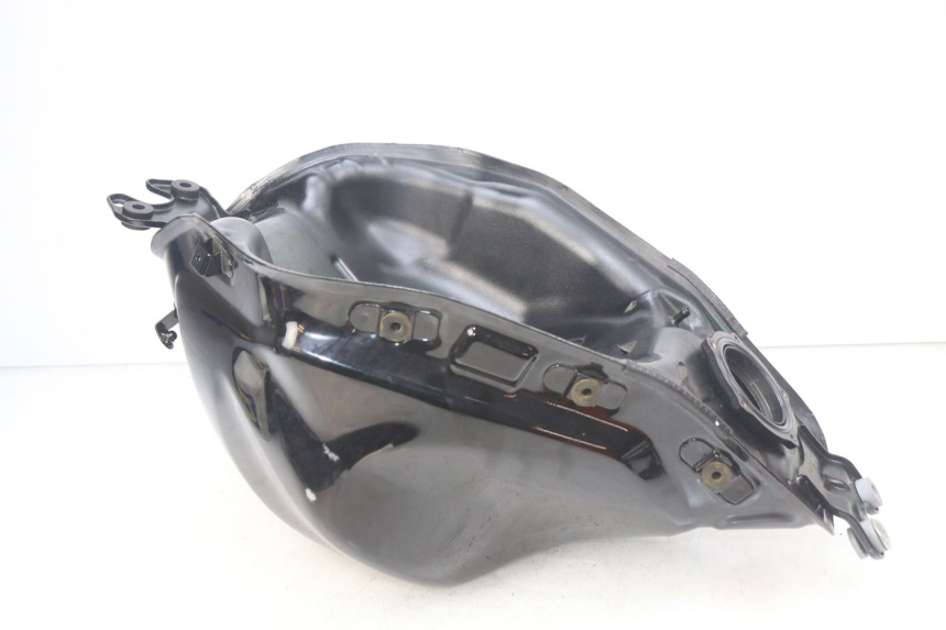 photo de RESERVOIR ESSENCE KAWASAKI Z 650 (2016 - 2019) - Zoom état d’usage