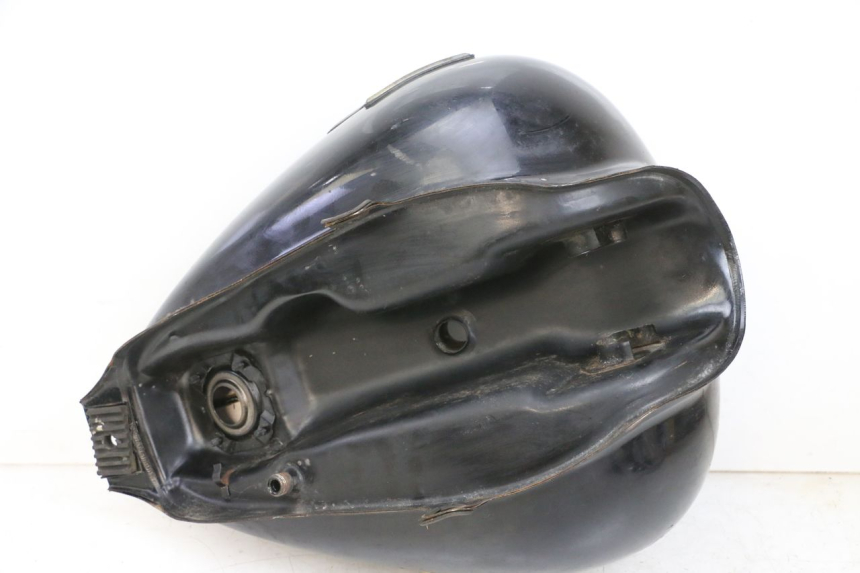 photo de RESERVOIR ESSENCE KYMCO ZING 125 (1997 - 2003) - Points de fixation