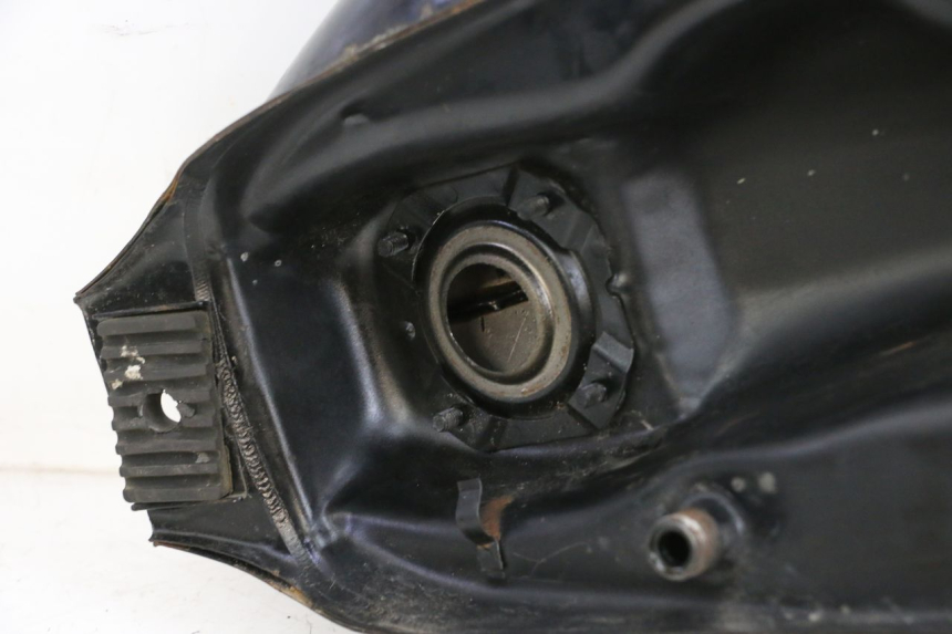 photo de RESERVOIR ESSENCE KYMCO ZING 125 (1997 - 2003) - État de surface