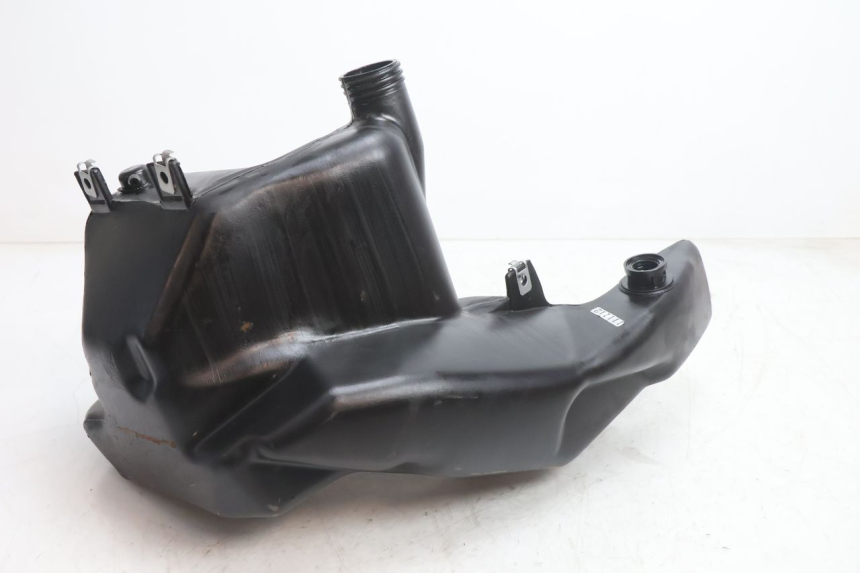 photo de RESERVOIR ESSENCE PIAGGIO ZIP 2T 50 (2009 - 2019) - Zoom état d’usage