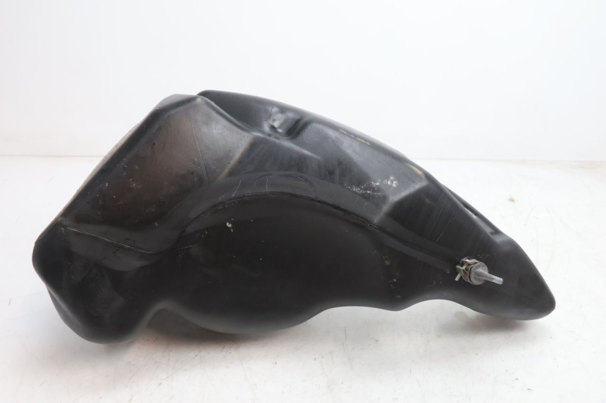 photo de RESERVOIR ESSENCE PIAGGIO ZIP 2T 50 (2009 - 2019) - Autre angle de vue