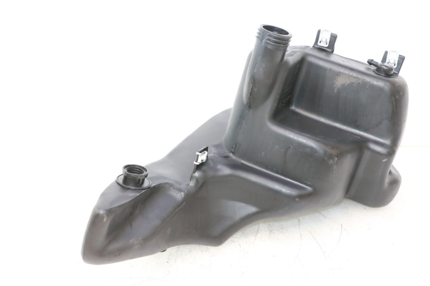 photo de RESERVOIR ESSENCE PIAGGIO ZIP 2T 50 (2009 - 2019) - Gros plan technique