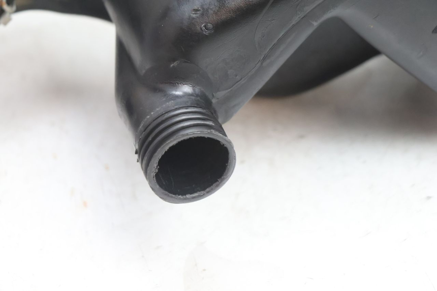 photo de RESERVOIR ESSENCE PIAGGIO ZIP 2T 50 (2009 - 2019) - Gros plan technique