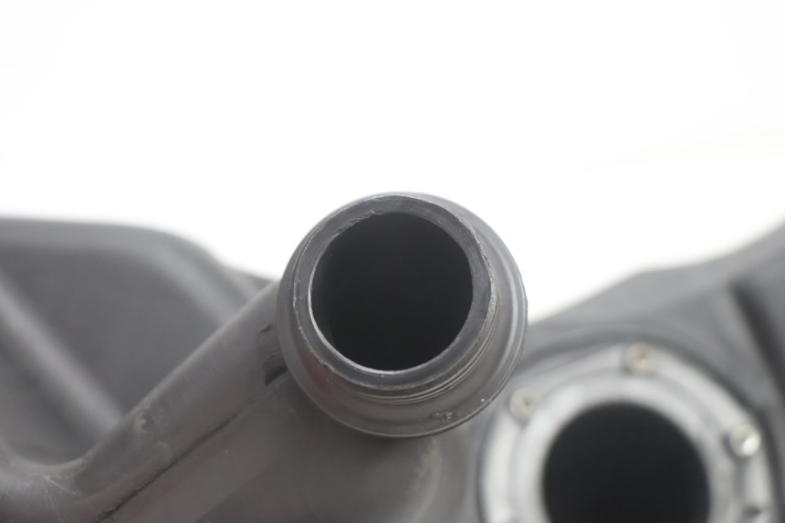 photo de RESERVOIR ESSENCE PIAGGIO ZIP IGET 4T 50 (2021 - 2023) - Zoom état d’usage