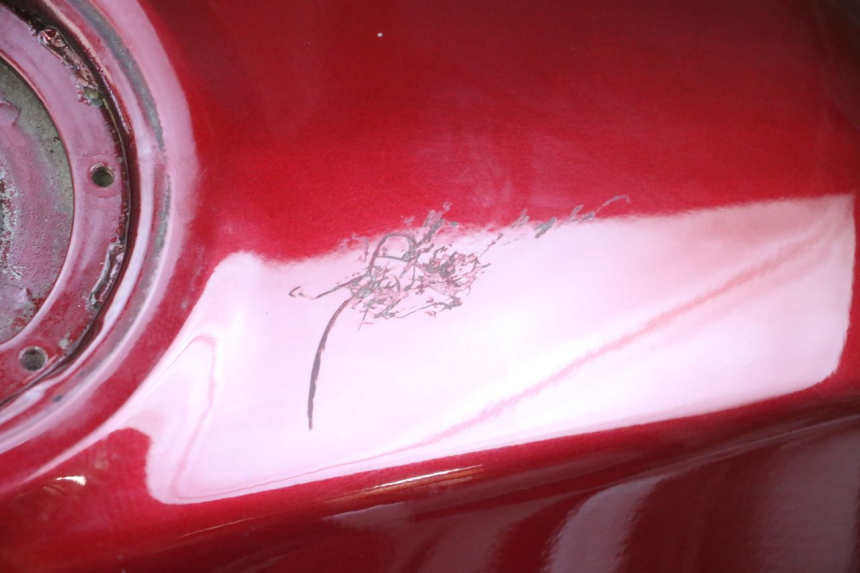 photo de RESERVOIR ESSENCE KAWASAKI ZR 7 750 (1999 - 2004) - Détails caractéristiques