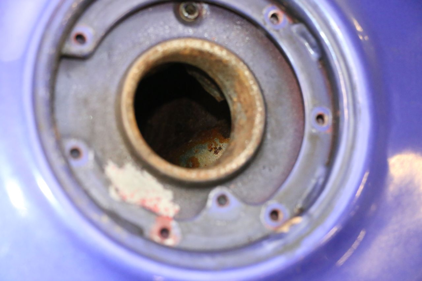 photo de RESERVOIR ESSENCE KAWASAKI ZX-6R ZX6R 600 (1995 - 1997) - Détails caractéristiques