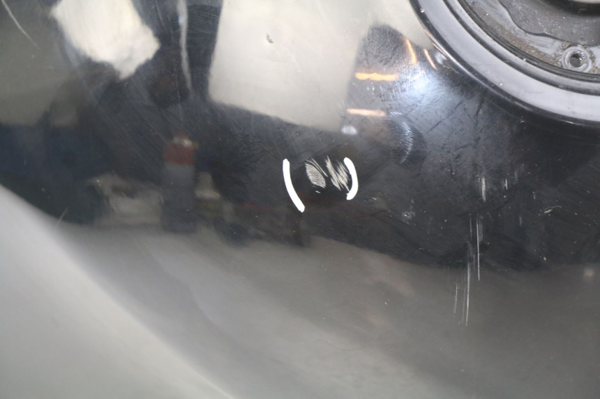 photo de RESERVOIR ESSENCE KAWASAKI ZZR 600 (1995 - 2004) - Zoom composants