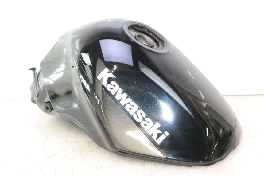 photo de RESERVOIR ESSENCE KAWASAKI ZZR 600 (1995 - 2004) - Vue principale