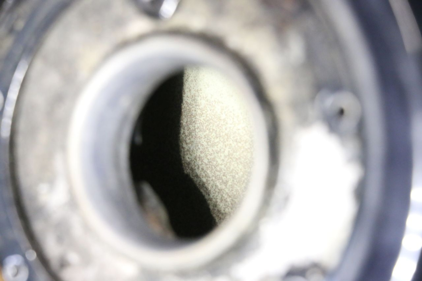 photo de RESERVOIR ESSENCE KAWASAKI ZZR 600 (1995 - 2004) - Angle alternatif