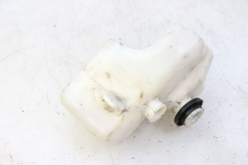 photo de RÉSERVOIR HUILE KYMCO AGILITY NAKED RENOUVO 2T 50 (2011 - 2018) - Zoom état d’usage