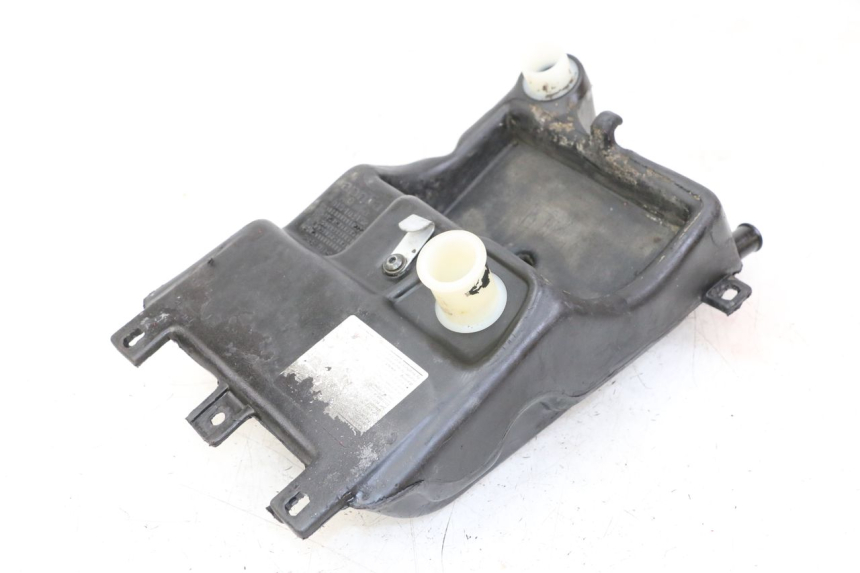 photo de RESERVOIR HUILE APRILIA RS 50 (1999 - 2005) - Gros plan technique