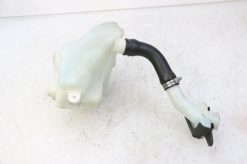 photo de RESERVOIR HUILE YAMAHA BW'S 100 (1999 - 2002) - Autre angle de vue