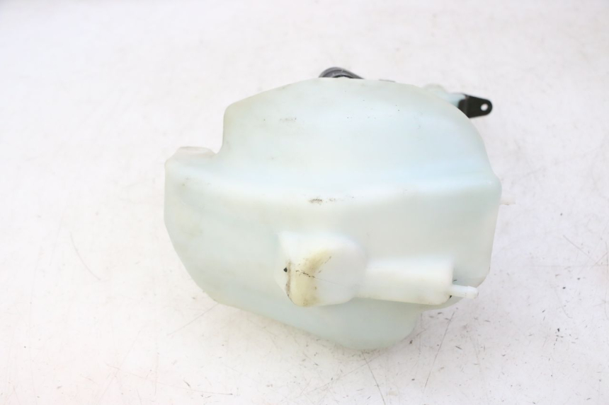 photo de RESERVOIR HUILE YAMAHA BW'S 100 (1999 - 2002) - Gros plan technique