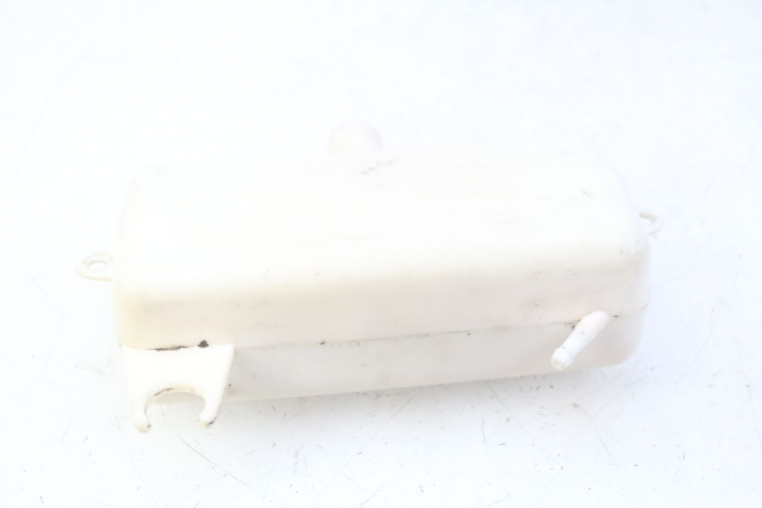 photo de RESERVOIR HUILE PEUGEOT DJANGO 2T 50 (2014 - 2019) - Zoom état d’usage