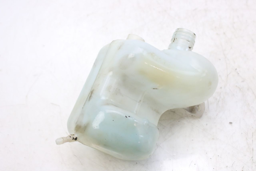 photo de RESERVOIR HUILE PEUGEOT ELYSTAR 50 (2002 - 2014) - Gros plan technique