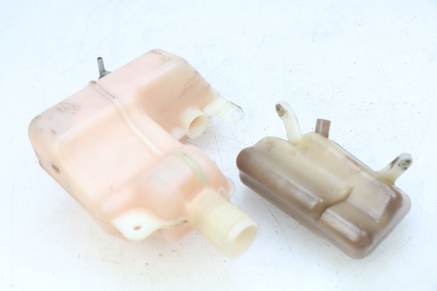 photo de RESERVOIR HUILE HONDA FES PANTHEON 2T 125 (1998 - 2002) - Détail de la pièce
