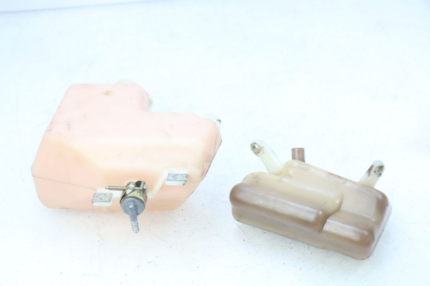 photo de RESERVOIR HUILE HONDA FES PANTHEON 2T 125 (1998 - 2002) - Zoom état d’usage