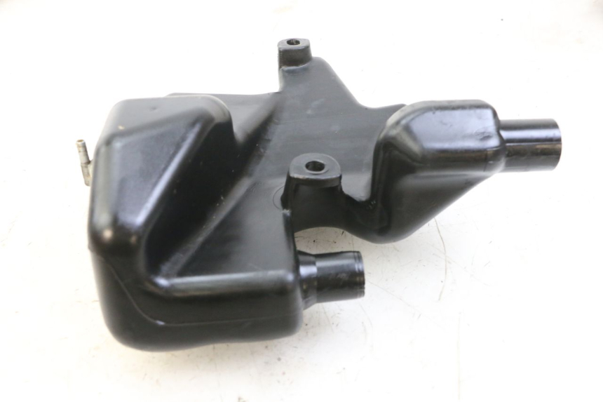 photo de RESERVOIR HUILE PIAGGIO FLY 2T 50 (2004 - 2017) - Autre angle de vue